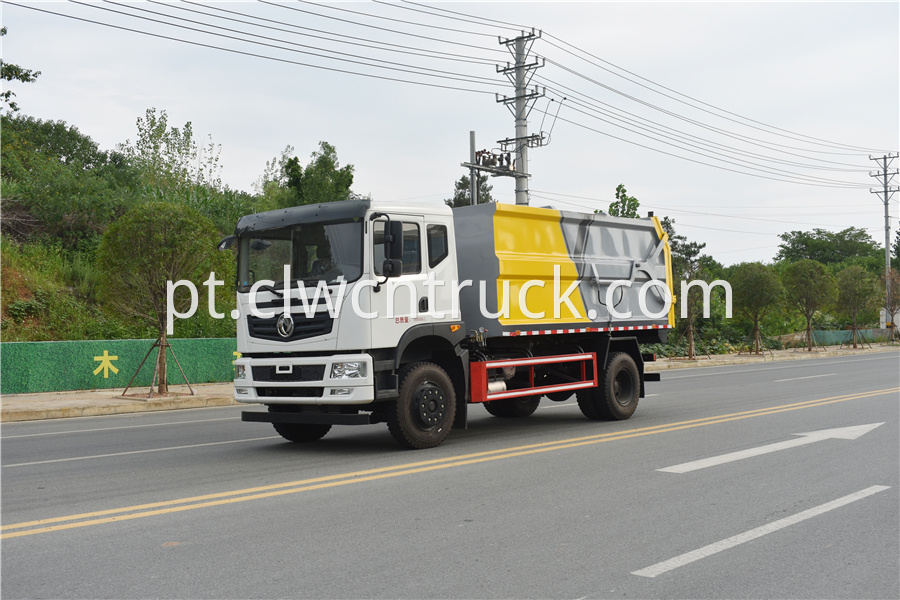 municipal solid waste collection truck